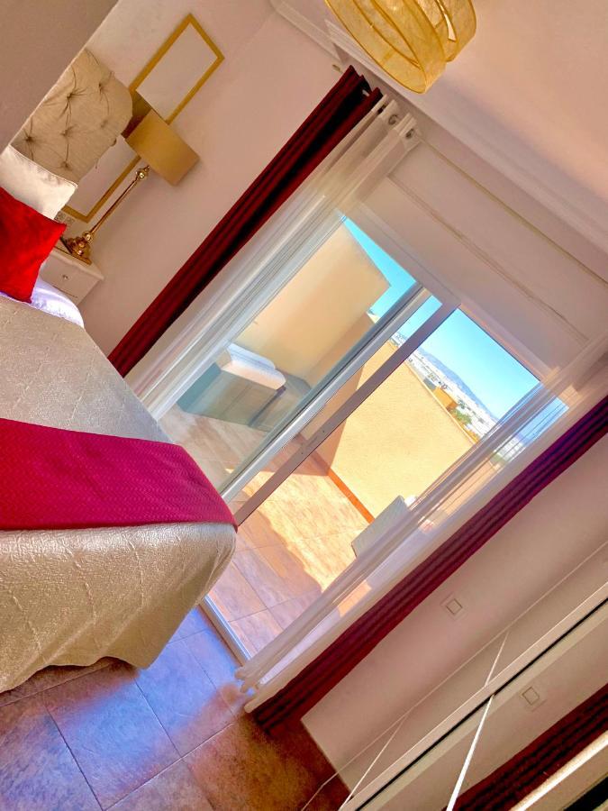 Atico Deluxe Entre Centro Y Playa Salinas Con Terraza, Wifi, Piscina Climatizada, Gym, Sauna Y Garaje -Smart Tv Рокетас-де-Мар Экстерьер фото