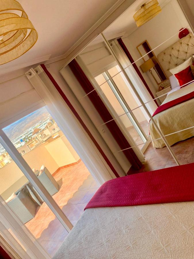Atico Deluxe Entre Centro Y Playa Salinas Con Terraza, Wifi, Piscina Climatizada, Gym, Sauna Y Garaje -Smart Tv Рокетас-де-Мар Экстерьер фото
