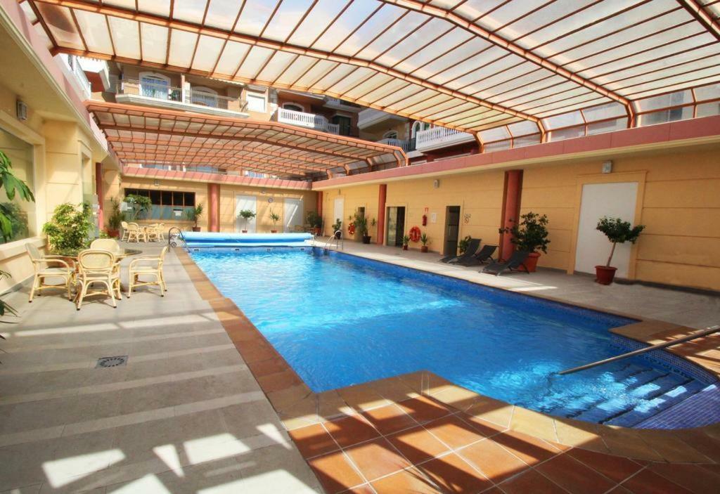 Atico Deluxe Entre Centro Y Playa Salinas Con Terraza, Wifi, Piscina Climatizada, Gym, Sauna Y Garaje -Smart Tv Рокетас-де-Мар Экстерьер фото
