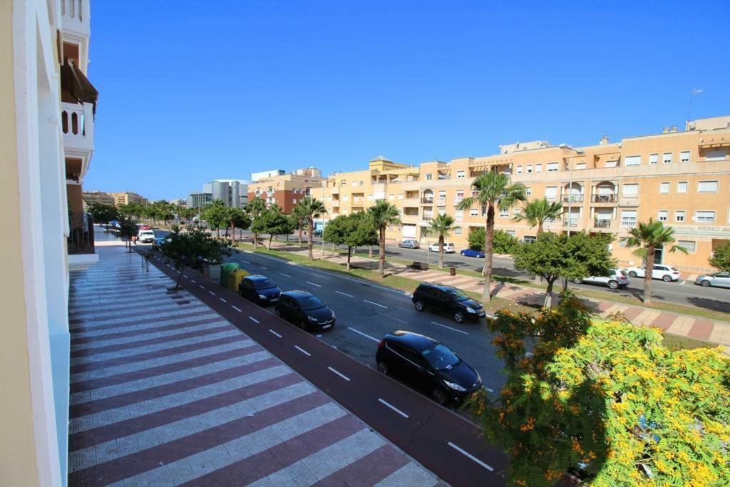 Atico Deluxe Entre Centro Y Playa Salinas Con Terraza, Wifi, Piscina Climatizada, Gym, Sauna Y Garaje -Smart Tv Рокетас-де-Мар Экстерьер фото